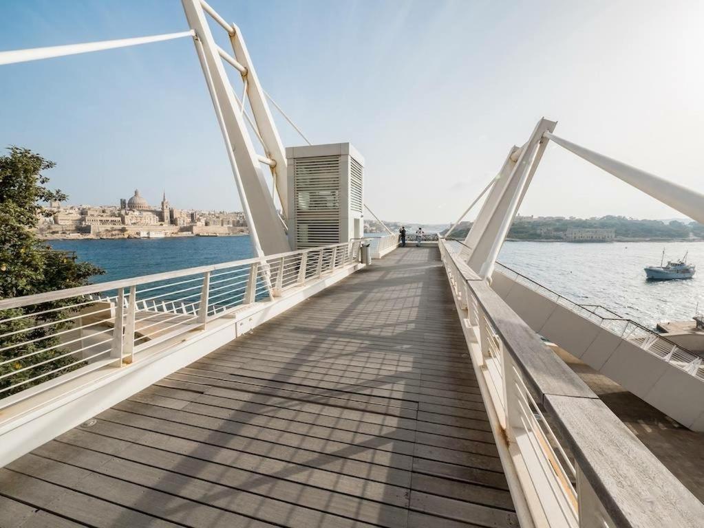 Seafront Luxury Apartment With Pool Sliema Exterior foto